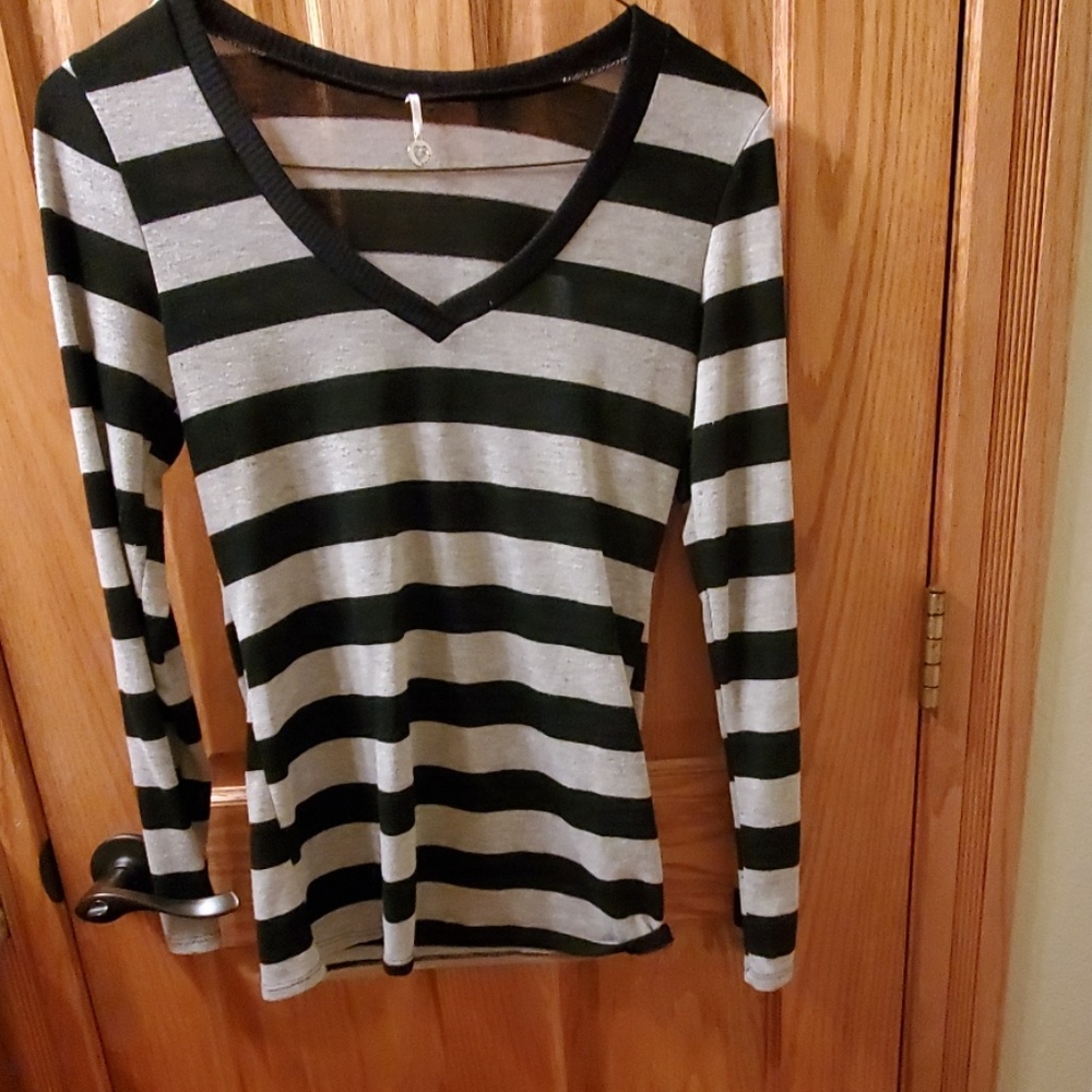 Robin K long sleeved top